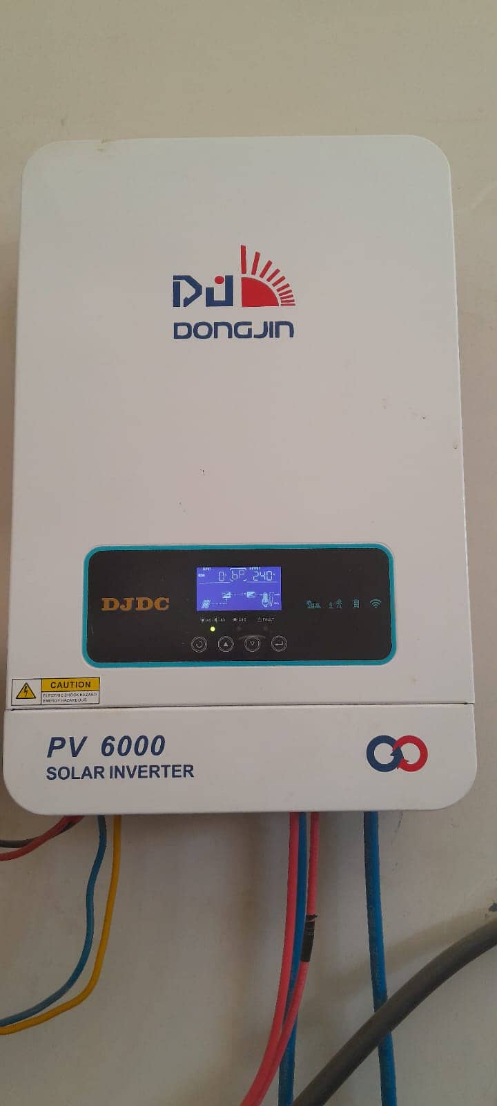 Dongin Pv6000 hybrid inverter 3