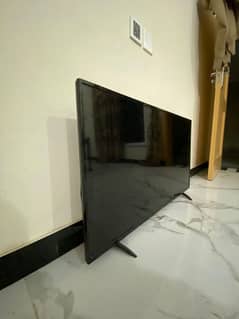 Orange Led backlight TV 40 D33