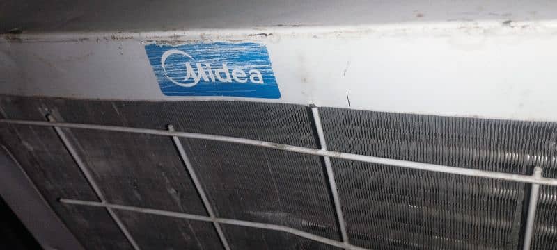 Midea window AC 0.75 ton 1