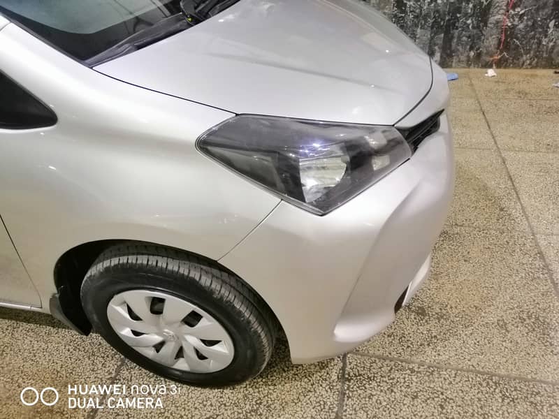 Toyota Vitz 2015 F. 1.0 9