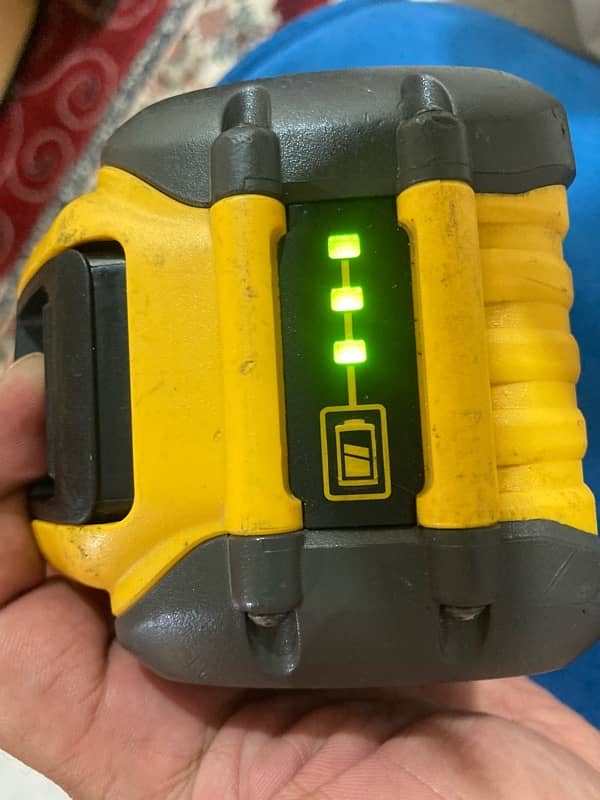 DEWALT Flexvolt 12 AH 60volt 4