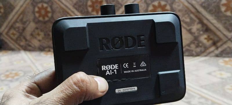 RODE Ai Audio interface. read add 2