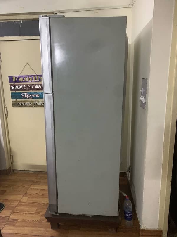 Hitachi Fridge 1