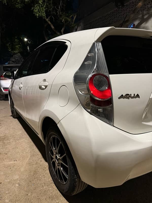 Toyota Aqua 2012 11