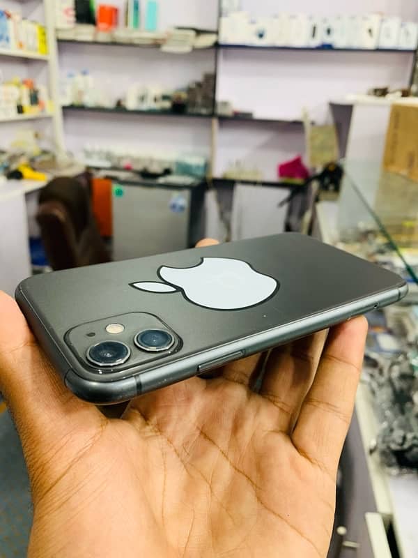 iphone 11 64GB   Non Pta 2