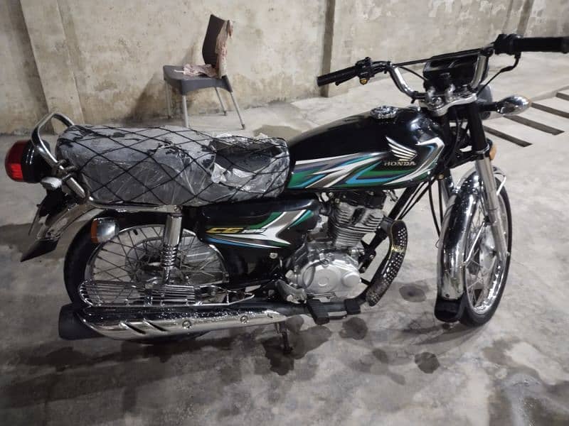 Honda CG 125 black 2022 modle 3