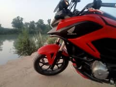 Honda 700 cc Touring Sports Heavy bike