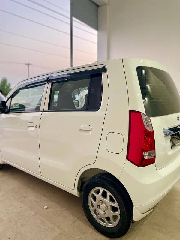 Suzuki Wagon R 2022 12