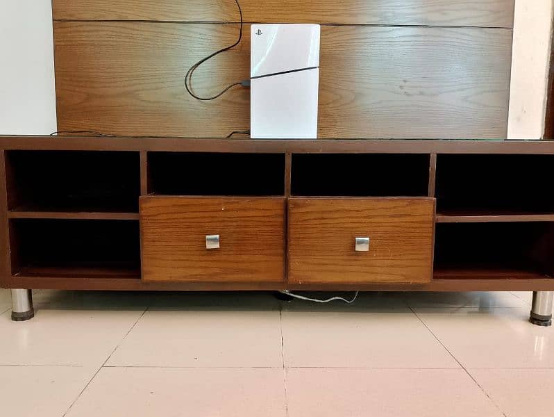 TV unit/media wall 1