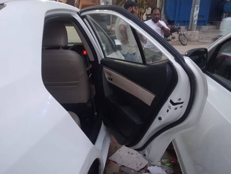 Toyota Corolla Altis 2015 12