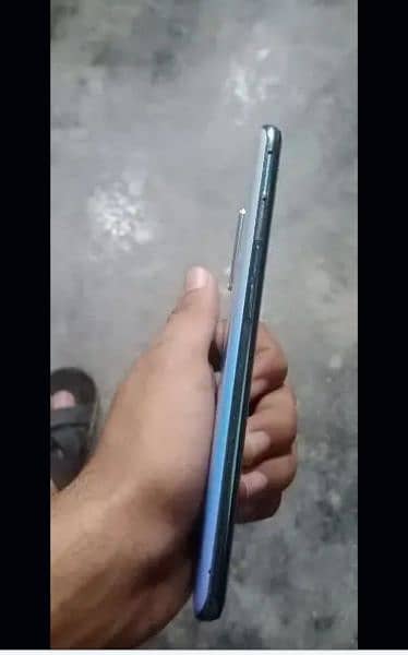 oppo f 15 4