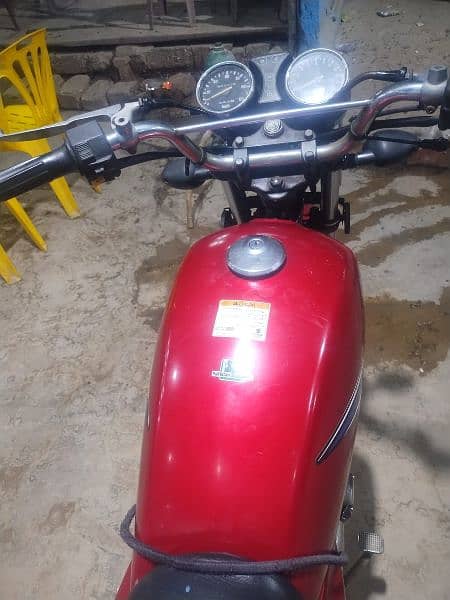 Suzuki GS 150CC 6