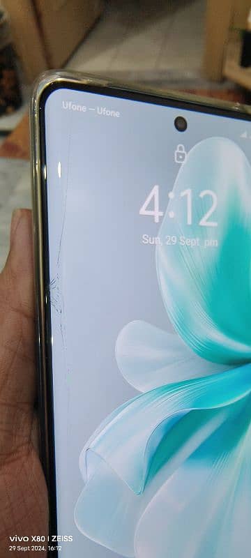 Vivo v30e just minor side screen break 4