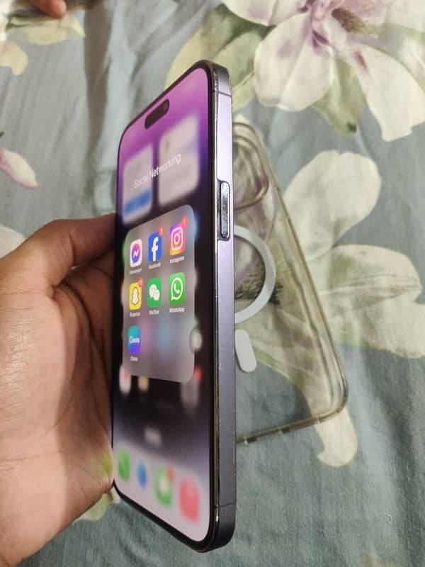 IPHONE 14 PRO MAX  256 GB 7