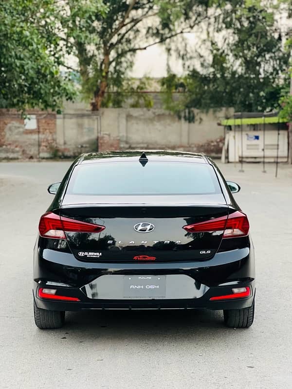 Hyundai Elantra 2023 7