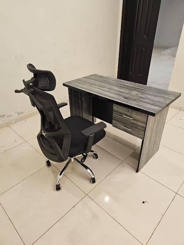 Office Table n Chair 4