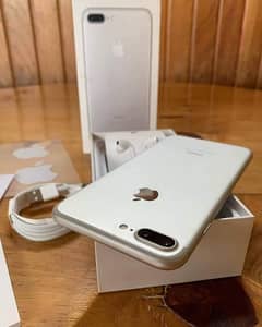 iphone 7plus 128GB with full box