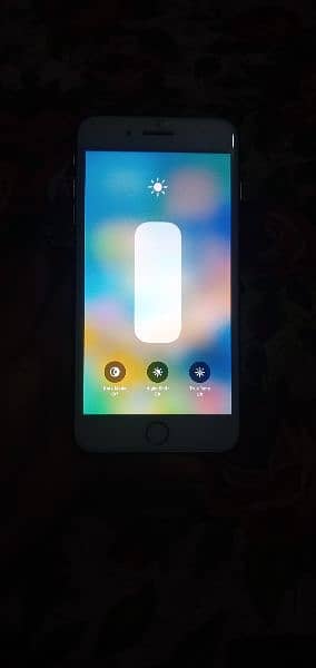 iPhone 8plus 64gb factory unlocked 4