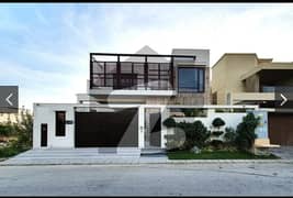 1000 Yards Single Storey Bungalow For Sale Block 4 in Gulshan-e-Iqbal: Excellent investment opportunity