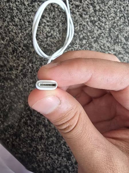 iphone 15 charging cable 0