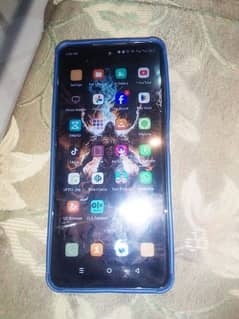 Infinix smart 8 4+4 / 64