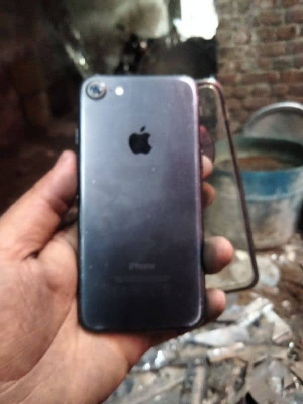 iphone 7 official pta approved ha panal Cheng hona ha 2