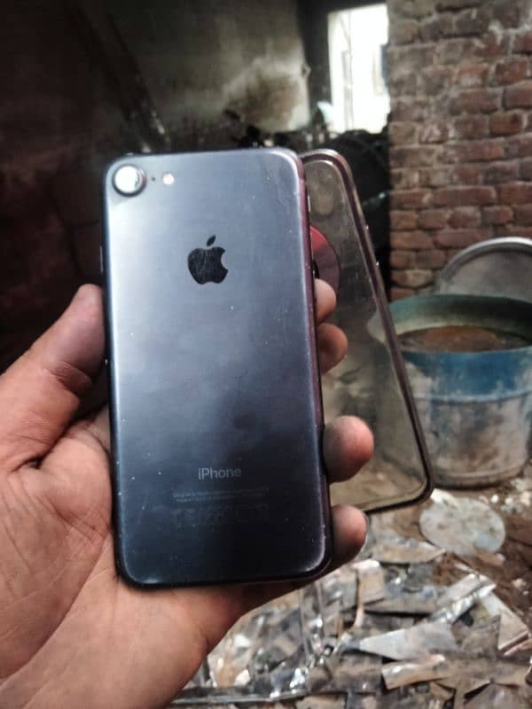 iphone 7 official pta approved ha panal Cheng hona ha 3