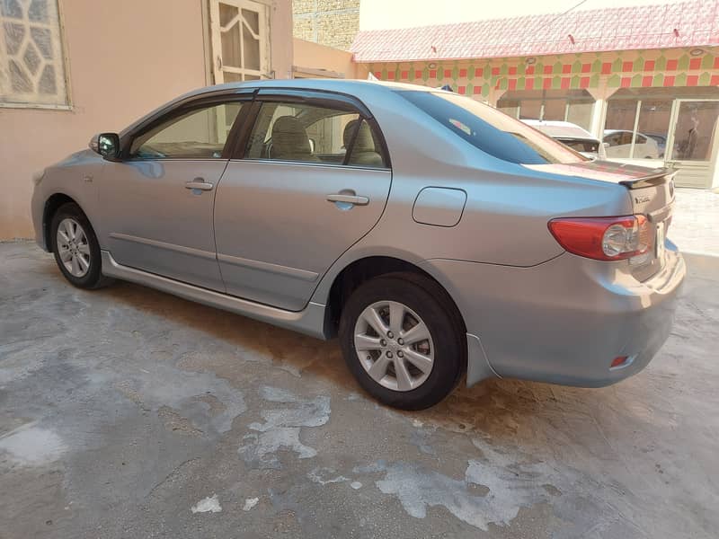 Toyota Corolla Altis 2011 5