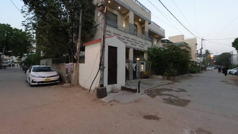 LUXURIOUS ONE UNIT Corner HOUSE FOR SALE IN GULSHAN BLK-4 5