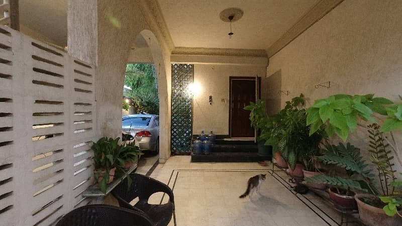 LUXURIOUS ONE UNIT Corner HOUSE FOR SALE IN GULSHAN BLK-4 8