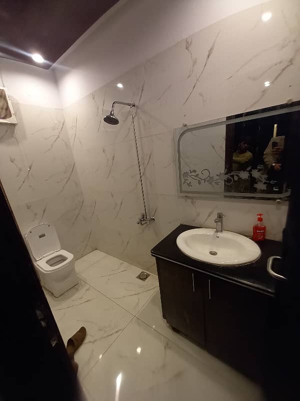 GROUND FLOOR BRAND NEW PORTION FOR SALE IN GULSHAN BLOCK-7 9