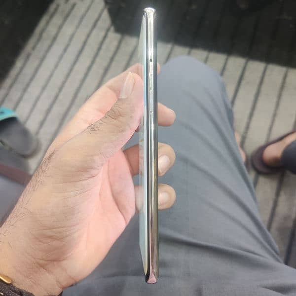 one plus 8 pro 5