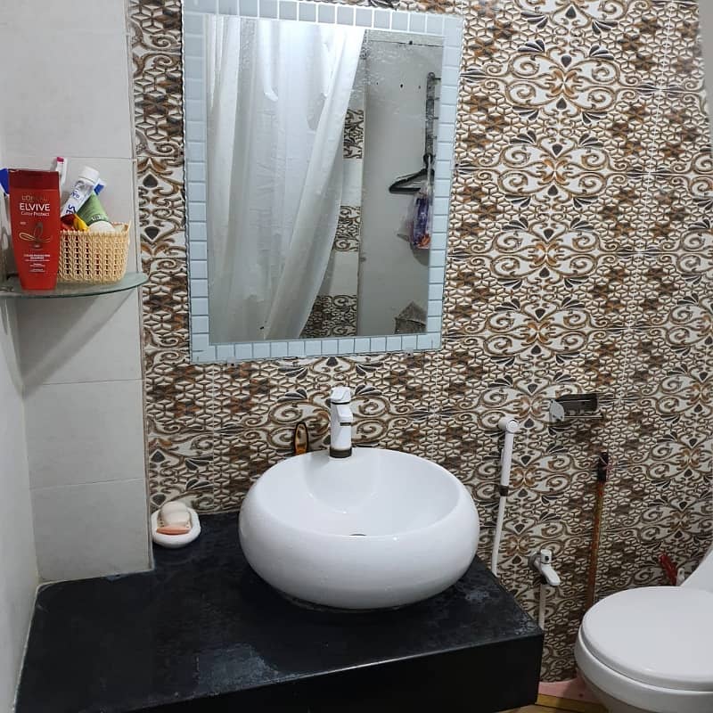 3 BED DD FLAT FOR SALE WITH ROOF TERRACE IN GULSHAN BLOCK-7 15