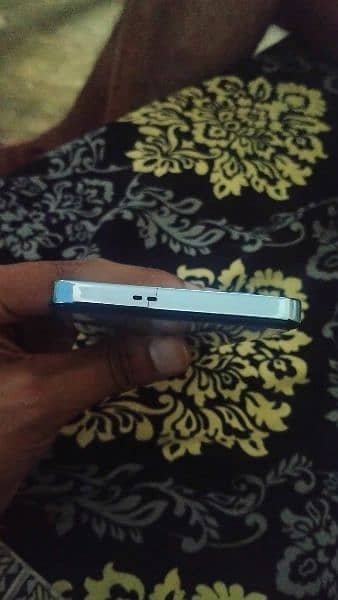 infinix not30  8 256 new condition with box ogrinal charger 3