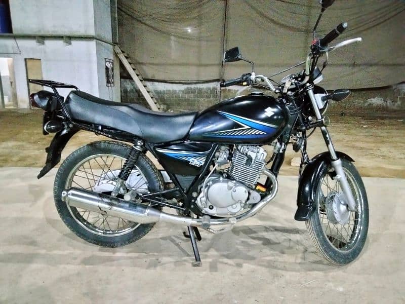 Suzuki GS150 2