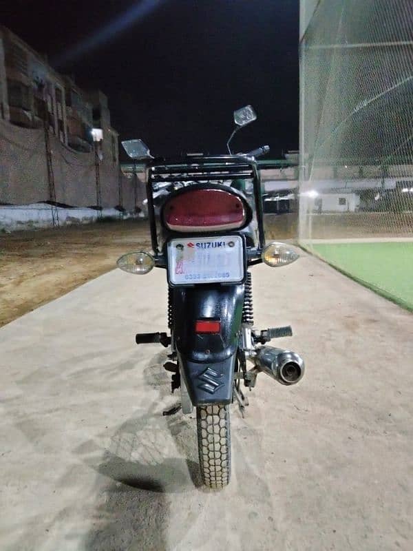 Suzuki GS150 4