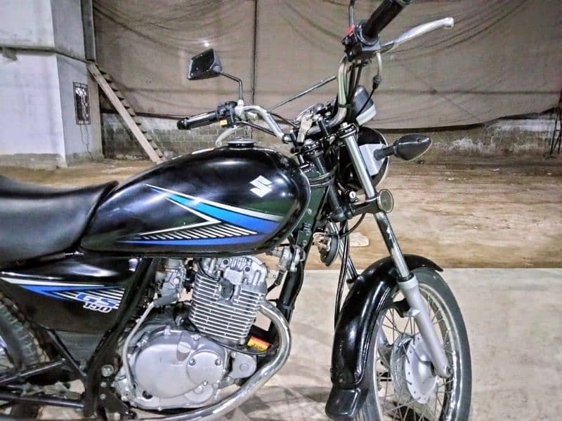 Suzuki GS150 6