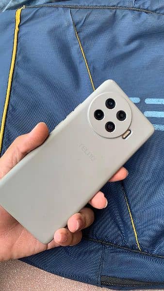 Tecno spark 20 pro plus 0