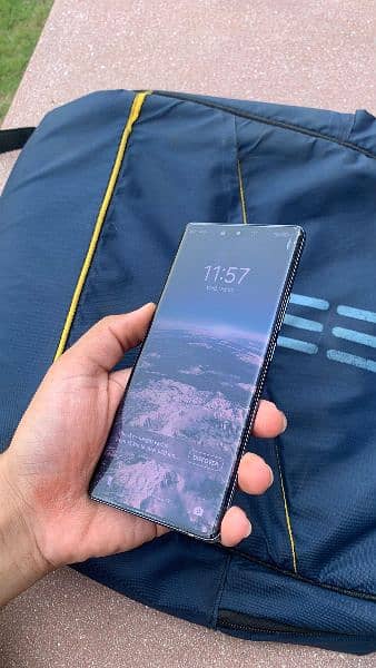 Tecno spark 20 pro plus 4