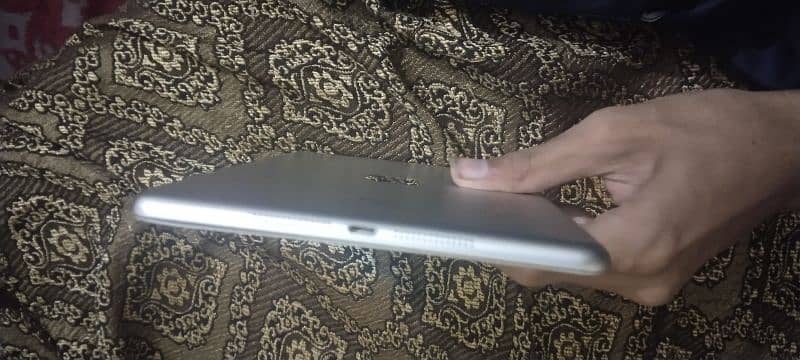 iPad 2 all ok ha bs panal damage but full working touch ha 0