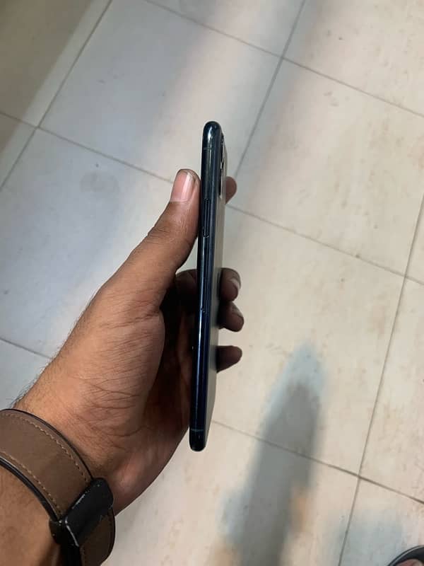 iphone 11 pro max pta dual 1