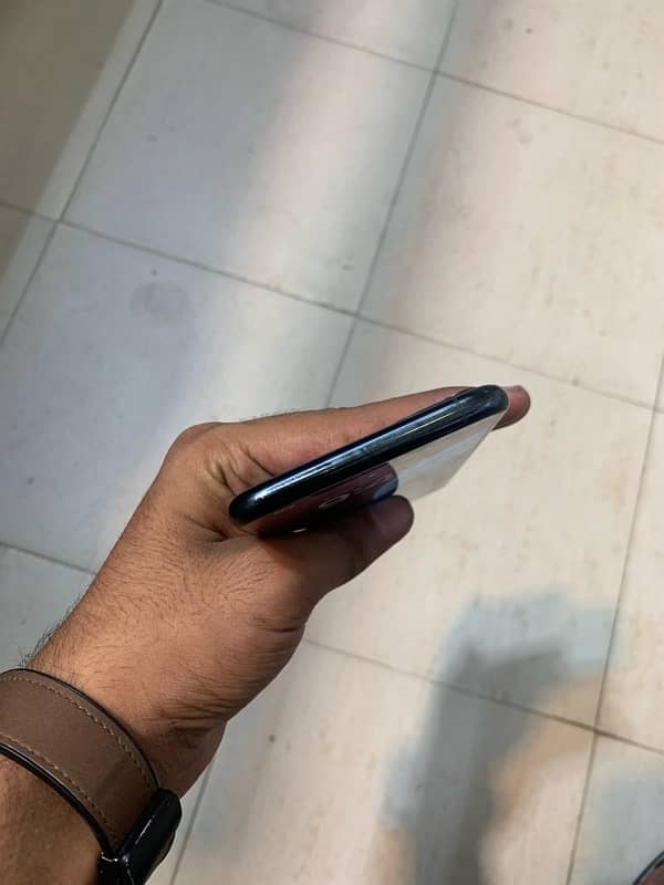 iphone 11 pro max pta dual 4