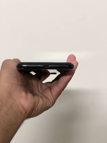 I phone XR water pack 0