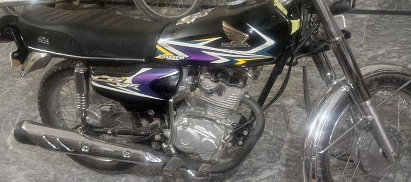 Honda 125 all oky ha koi kam ni hona wala  ha all okay 03187523095 1