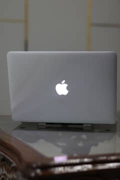 MacBook Air 2017 (13 INCH) 0