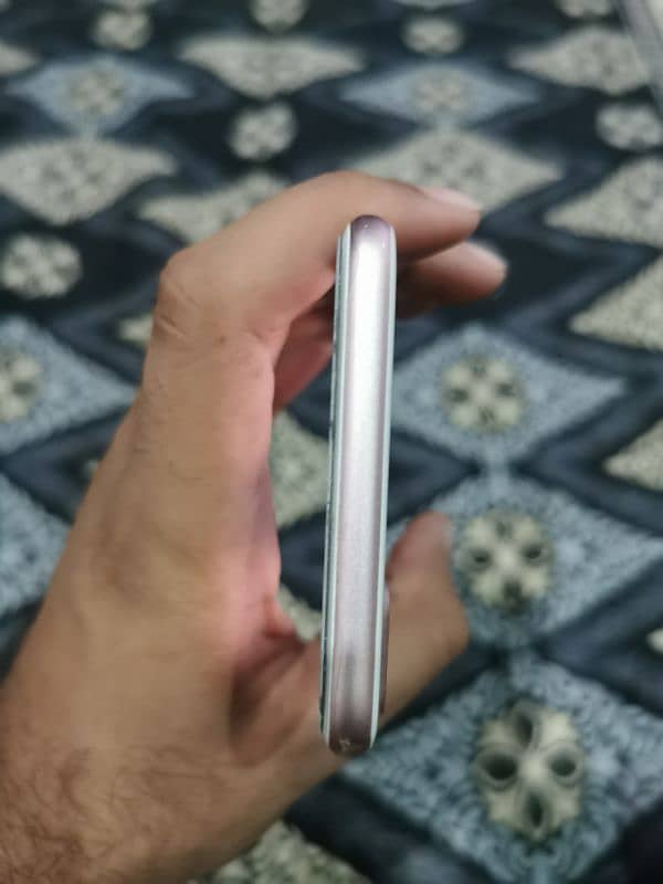 i phone 7 pluse condition 9/10 health 84 non pta  no opan original 7