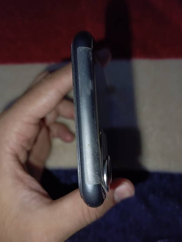 iphone 11 non pta 64GB 90%battery health 10\10 condition 8