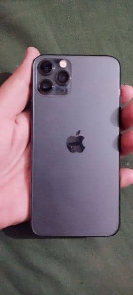 iPhone 11 Pro 3