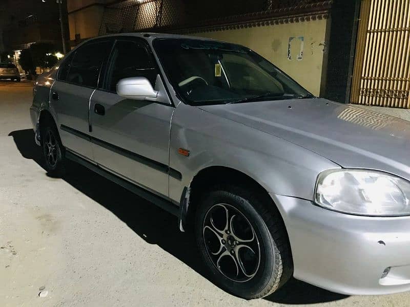 Honda Civic EXi 2001 4