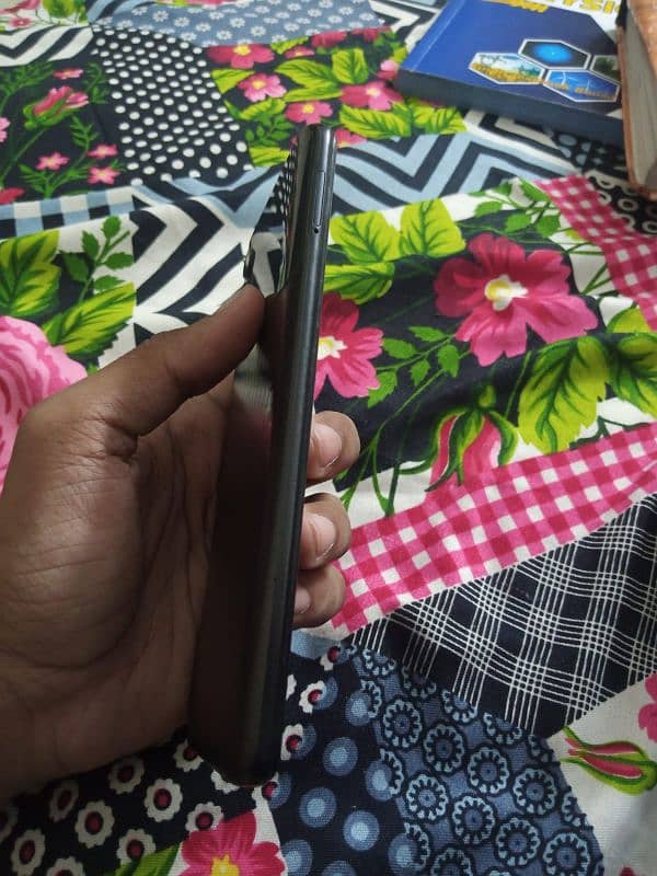 Tecno Spark 8 pro 4/64 variant 5